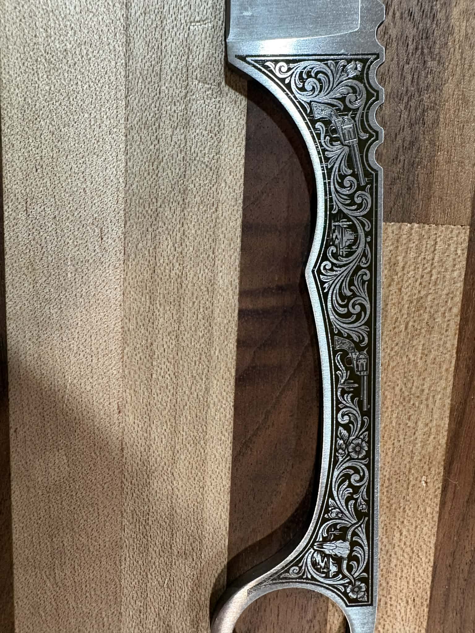 7005-Custom Engraved straight razor