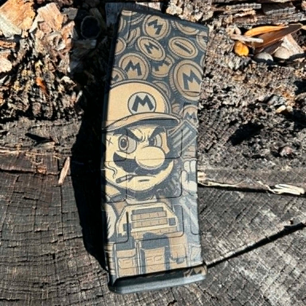 P-mag - Custom engraved - Mario