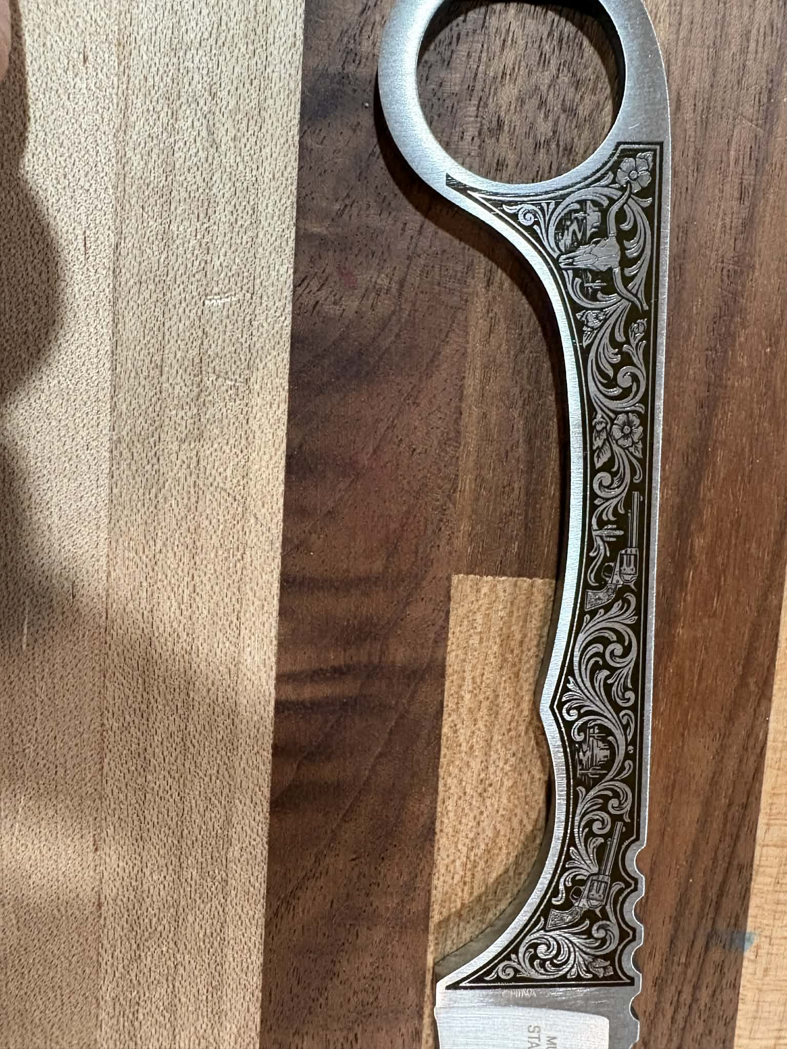 7005-Custom Engraved straight razor