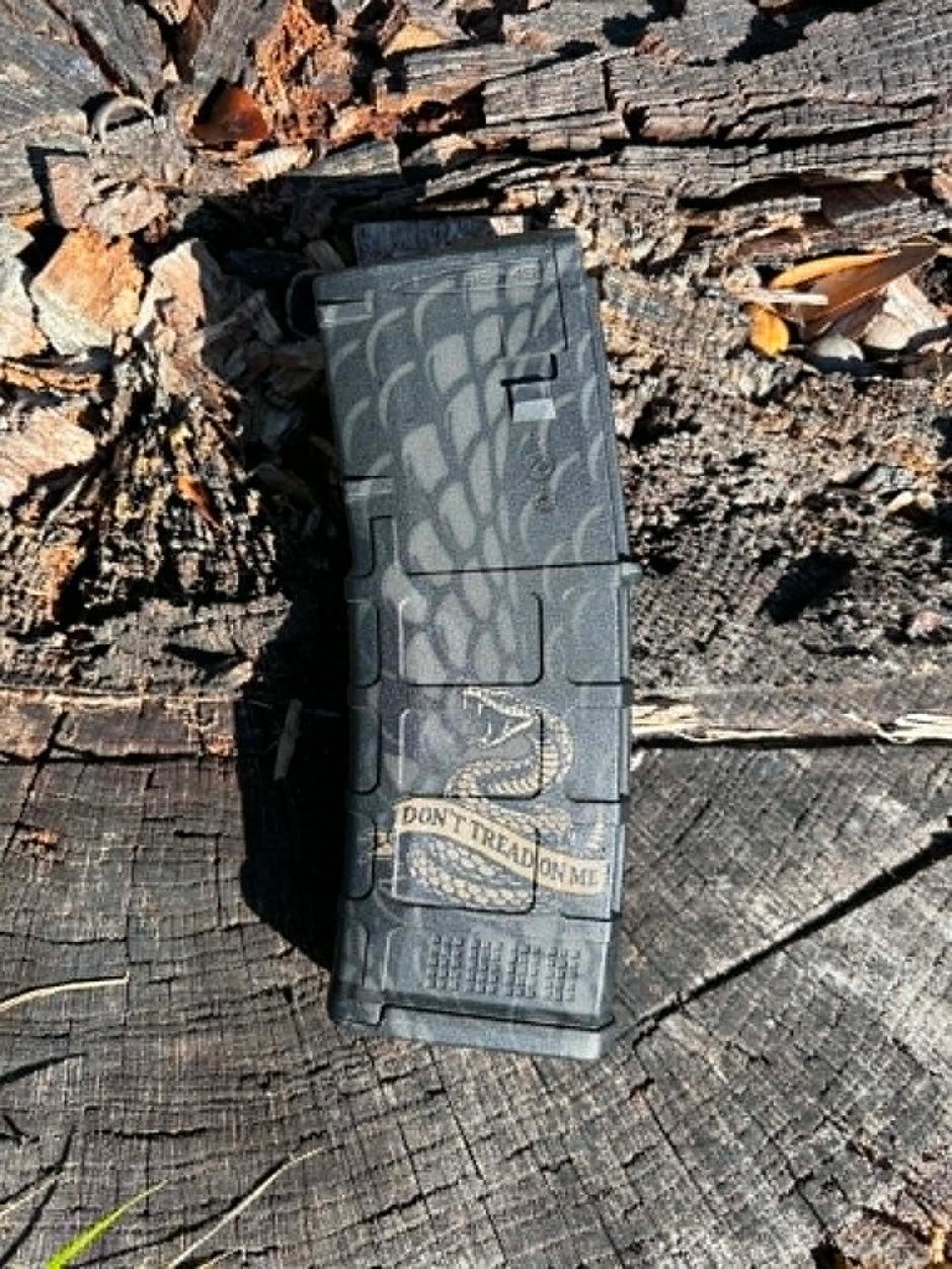 P-mag - Custom engraved - Don't tread on me snake skin