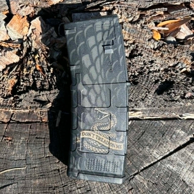 P-mag - Custom engraved - Don't tread on me snake skin