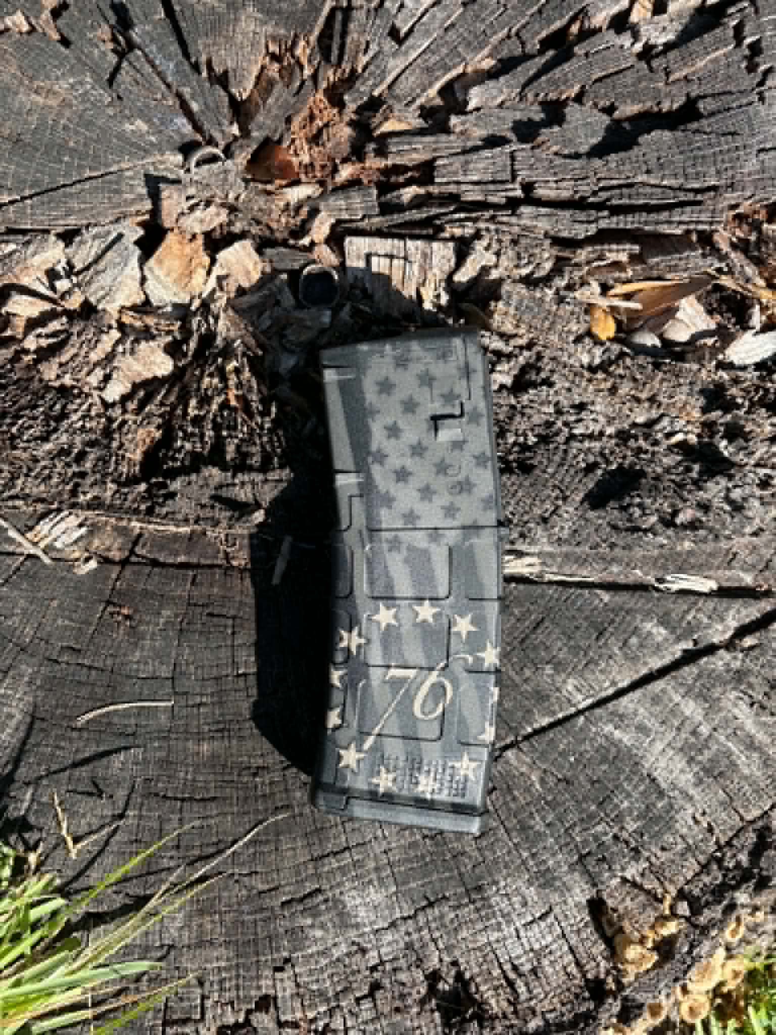 P-mag - Custom engraved - '76