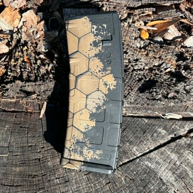 P-mag  - Custom engraved - faded honeycomb